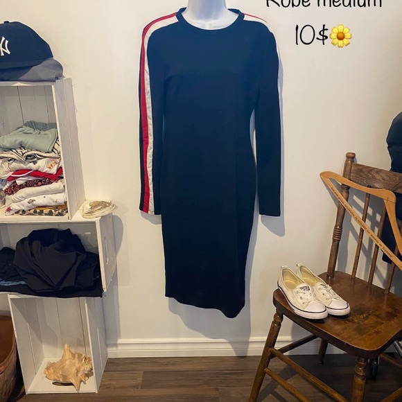 Robe - Picture 1 of 1